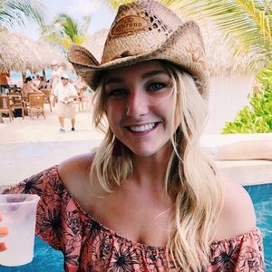 Meet your Posher, Paige